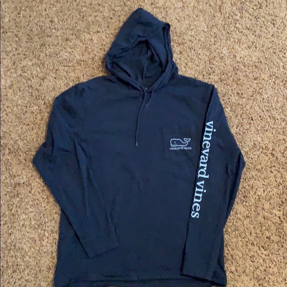 Men’s Size S Vineyard Vines hooded shirt